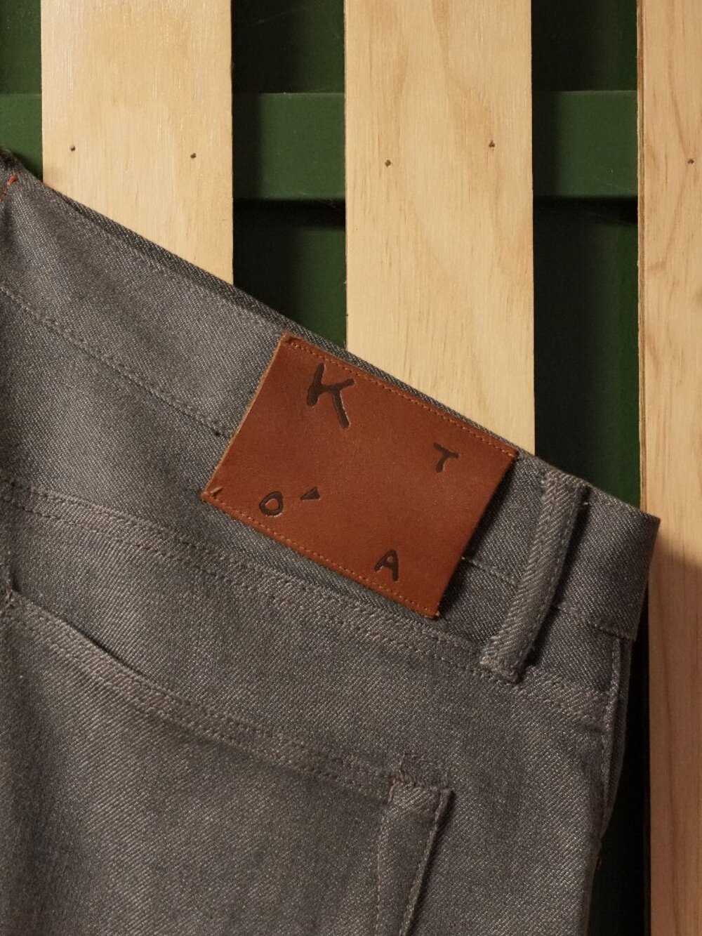 Hiroshi Kato Pen Slim Denim Grey